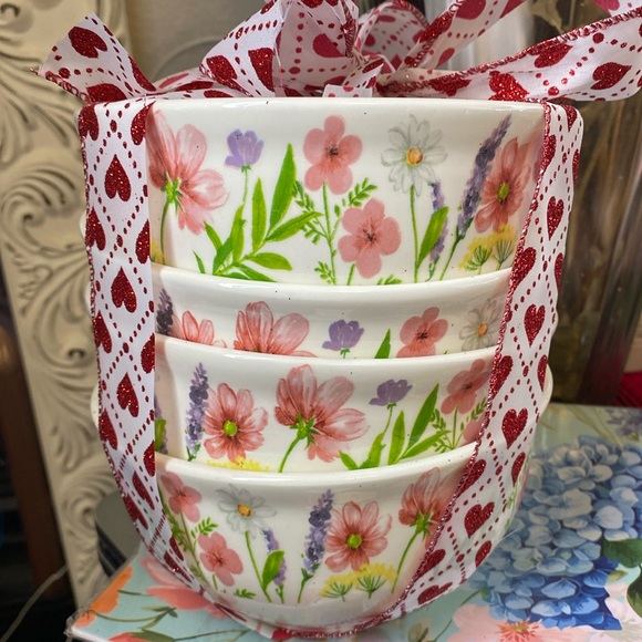 Other - 4 pcs Floral Ceramic Bowl Set NWT